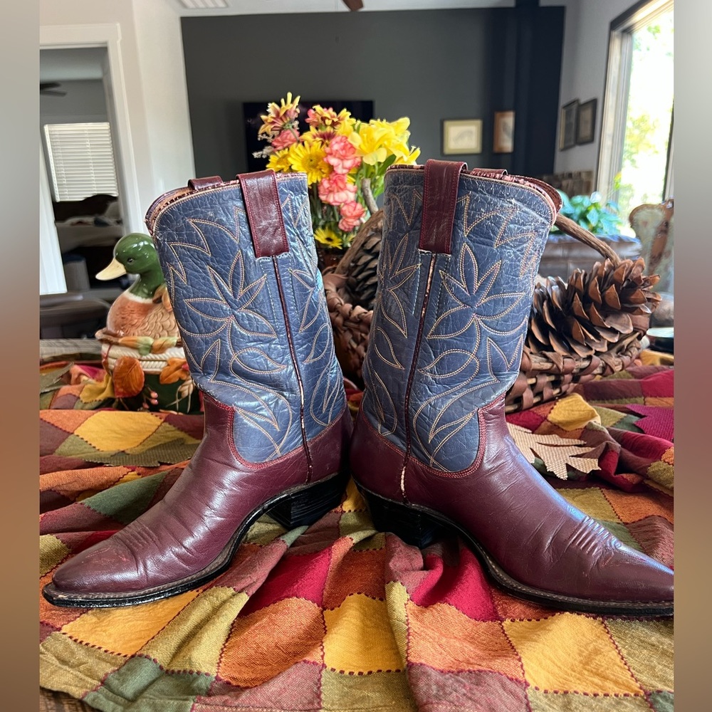 Maroon nd blue Olsen Stelzer 5.5 Vintage Cowgirl boots!